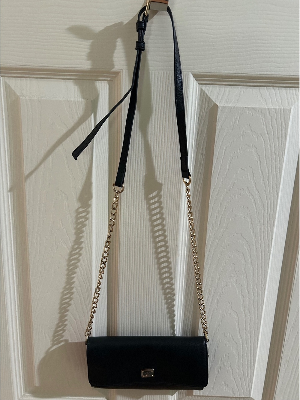 Lovita Black Crossbody Wallet Purse